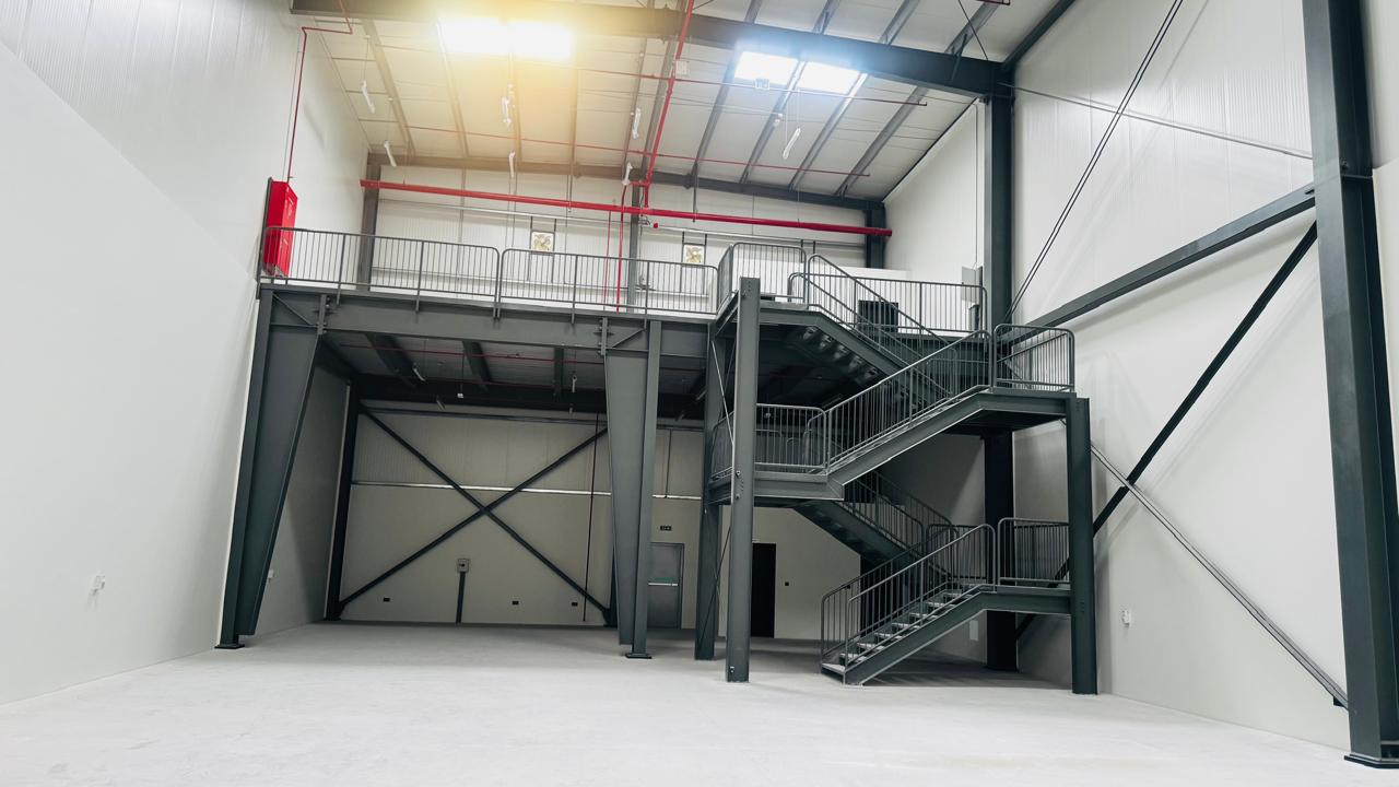 WAREHOUSE-DIP 1-7243.54 SQFT