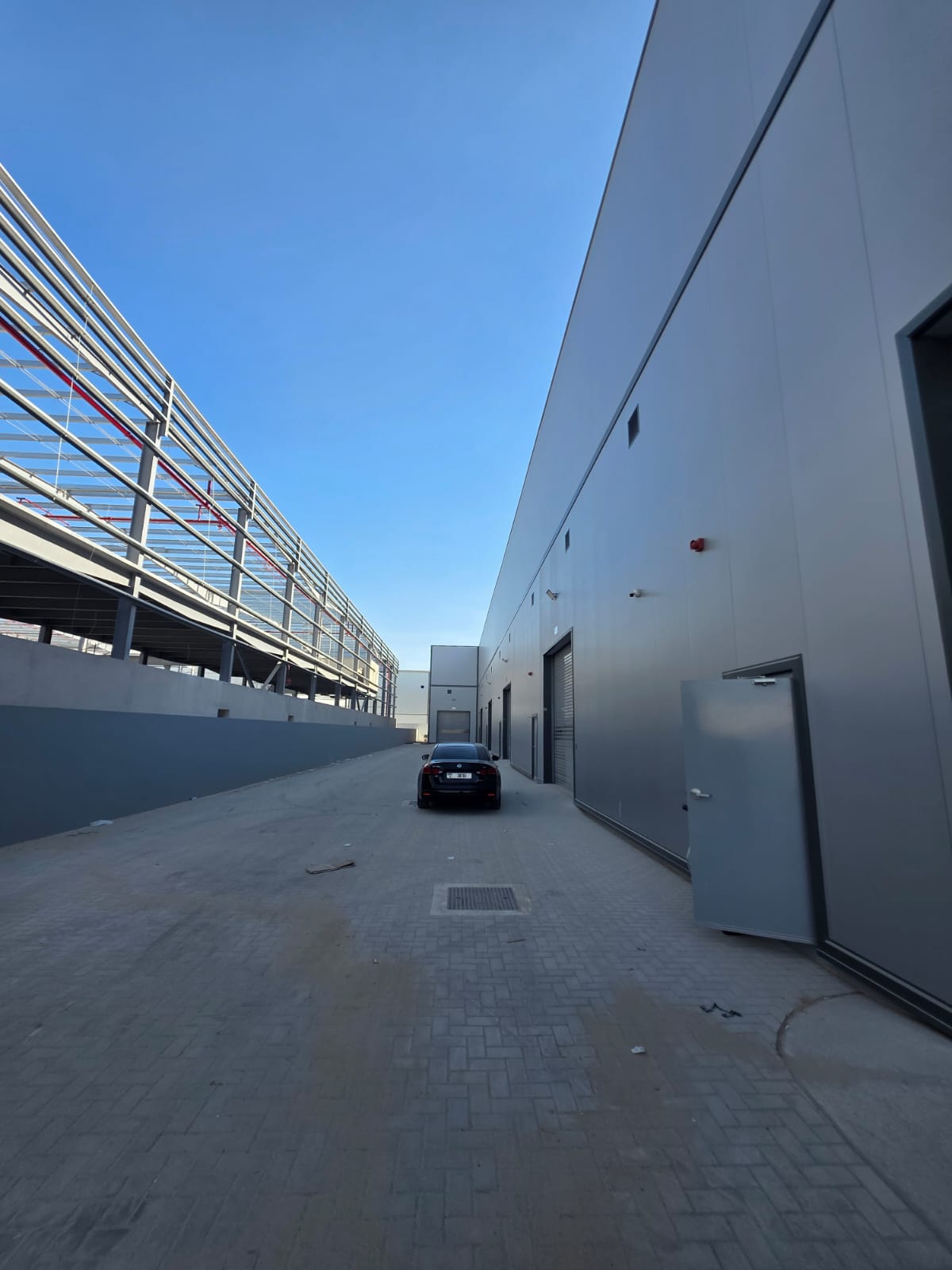 WAREHOUSE COMPOUND-DIP- 69585 SQFT